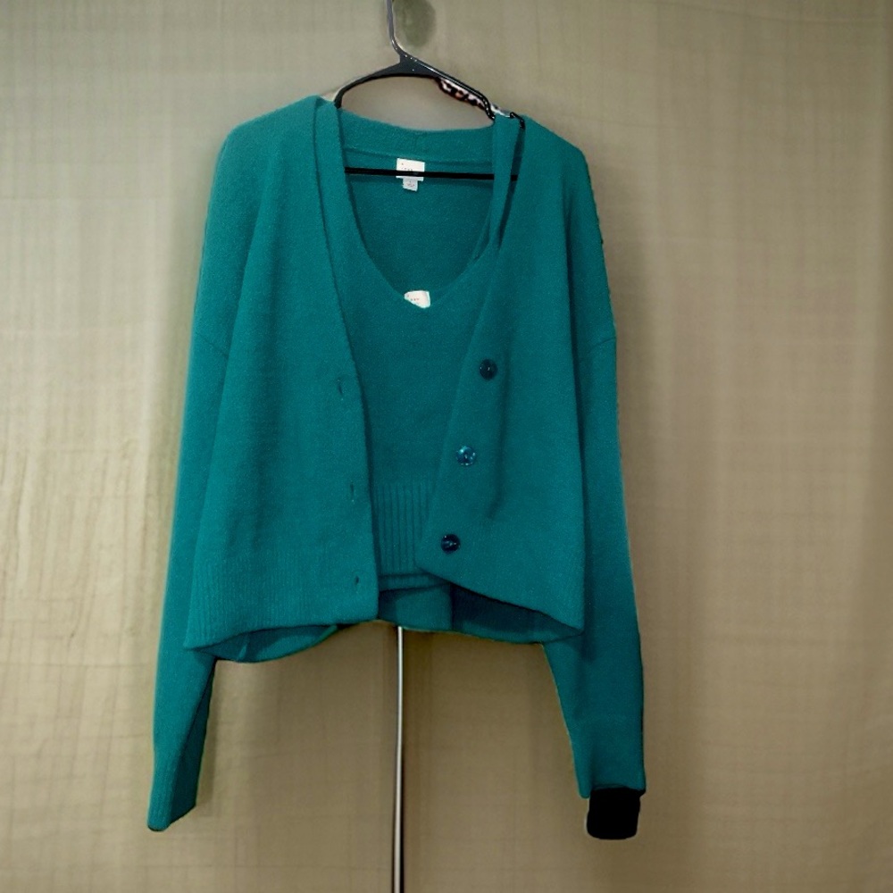 Sweater set-new never worn